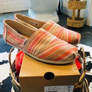 Toms Classic Coral Blanket Stripe size 8